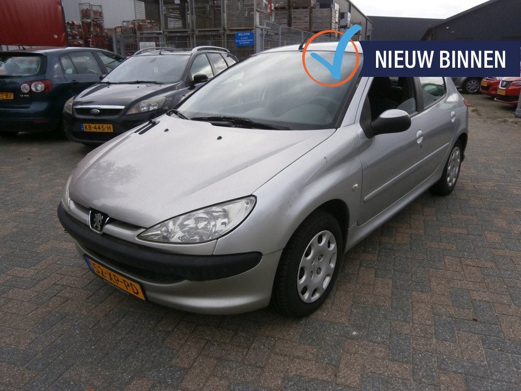 Peugeot 206 1.4 Forever (bj 2007), Auto's, 31 €/maand, 4 cilinders, Origineel Nederlands, Bedrijf