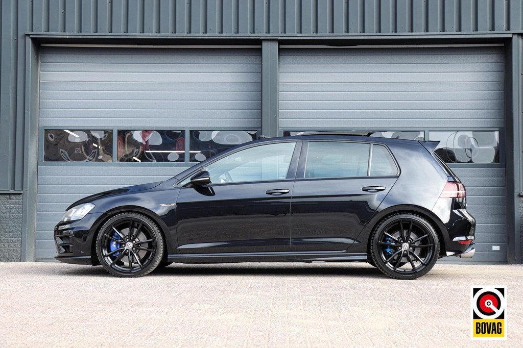 Volkswagen Golf 2.0 TSI R 4Motion Stage 2 |XENON|PANO-DAK|LE, Auto's, Automaat, Gebruikt, 4 cilinders, Zwart