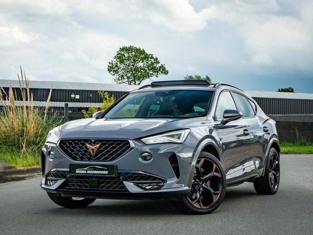 CUPRA Formentor VZ 1.4 Copper Edition |Panoramadak|Adaptief, Auto's, Gebruikt, Zwart, 4 cilinders, Formentor