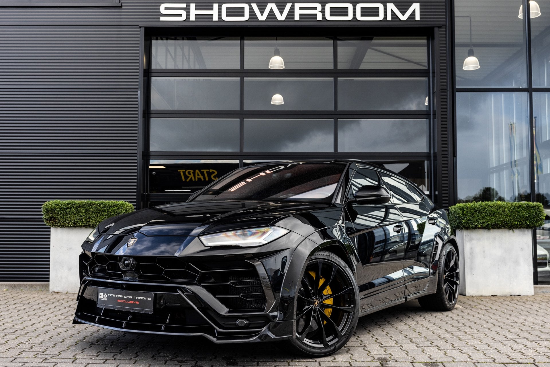 Lamborghini Urus 4.0 V8 Novitec 782pk, Wide-Body en uitlaat,, Auto's, Automaat, Dealer onderhouden, Urus, Gebruikt
