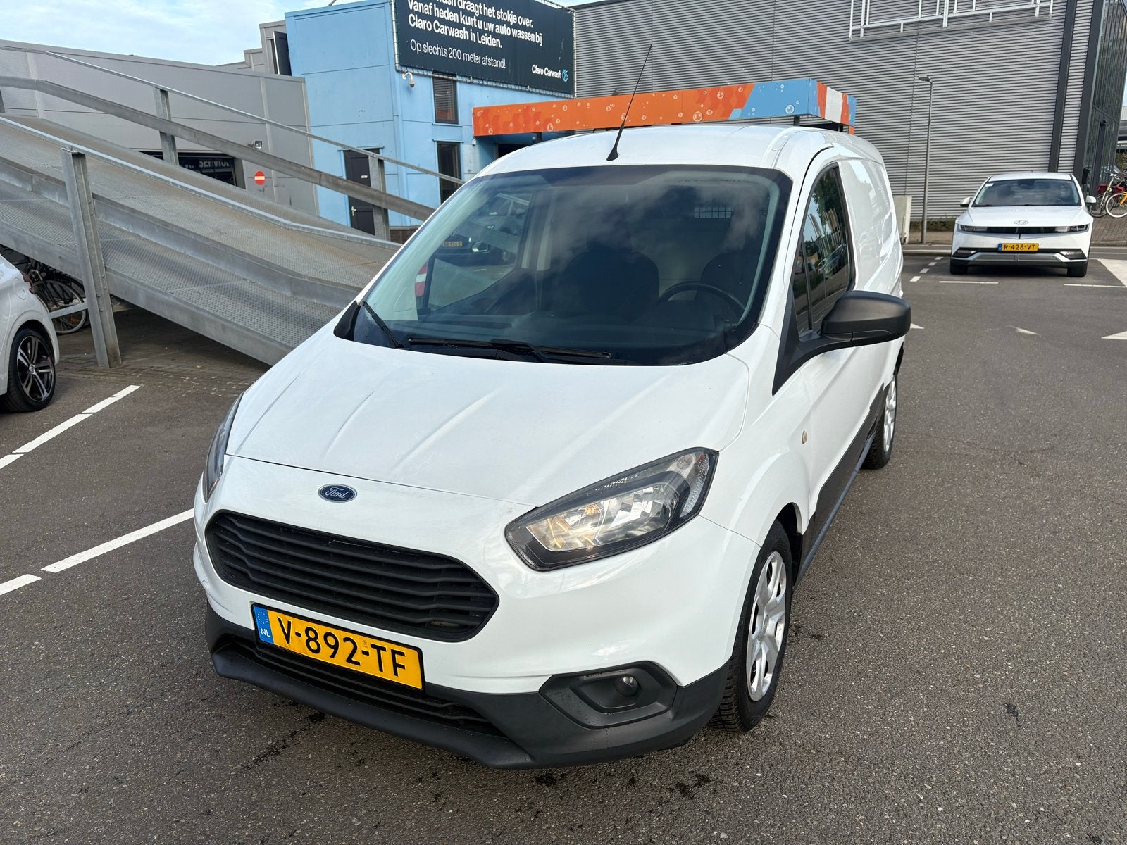 Ford Courier Benzine !! GB 1.0 Ecoboost 100pk 2018, Auto's, Voorwielaandrijving, 1225 kg, Wit, Bedrijf