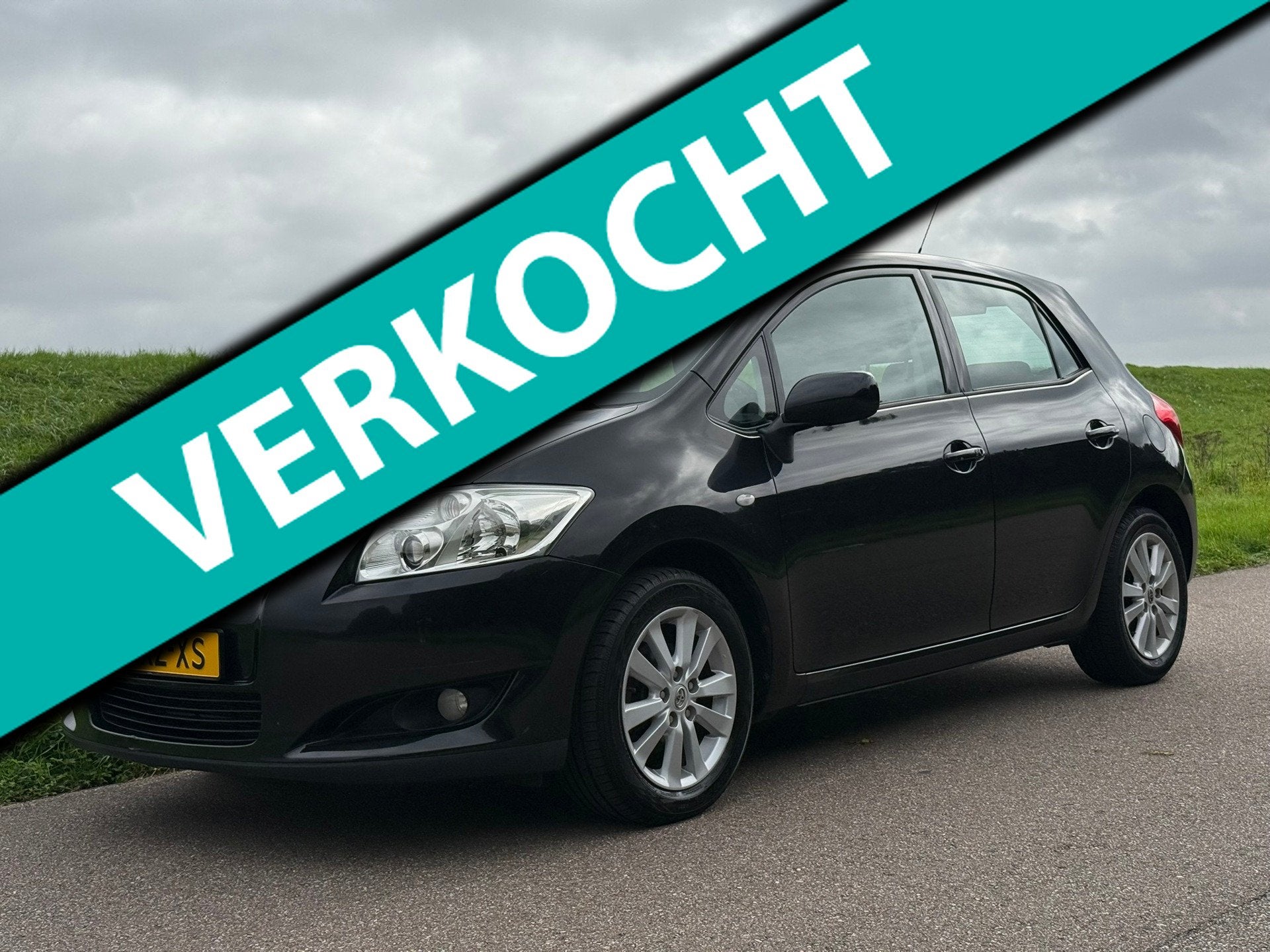 Toyota Auris 1.6-16V Luna Business | Automaat | Keyless | Na, Auto's, Dealer onderhouden, Gebruikt, Zwart, 4 cilinders