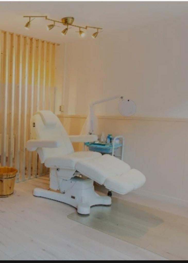 2x Reeve behandelstoel pedicure / schoonheidssalon