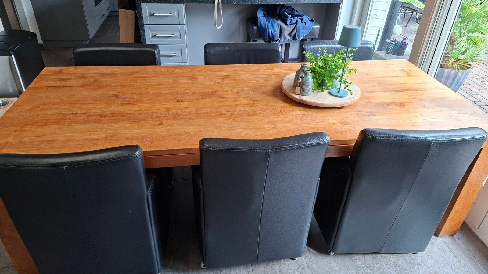 Eettafel 250x100 cm met 6 leren stoelen op wieltjes, Gebruikt, 200 cm of meer, 50 tot 100 cm, Vijf personen of meer