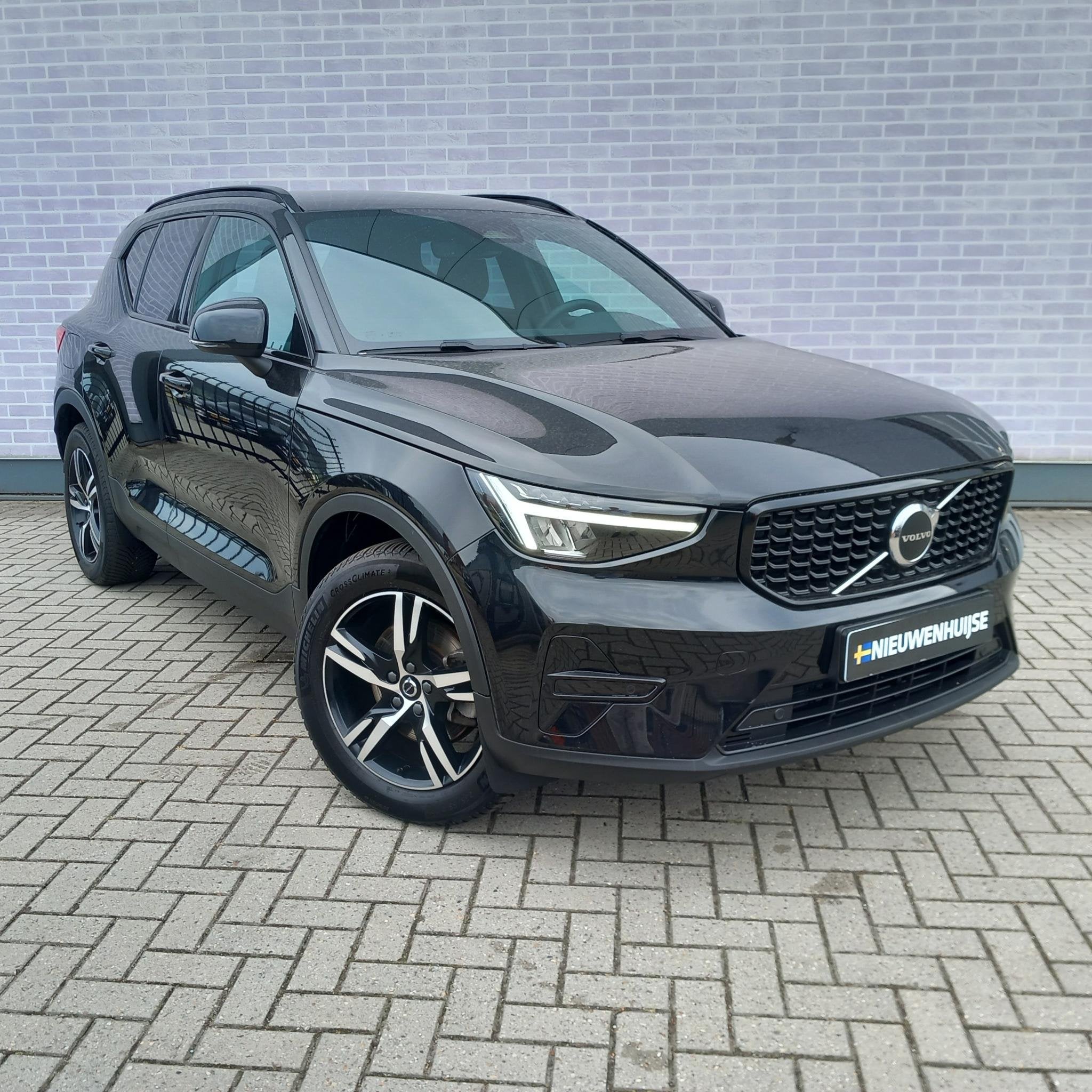 Volvo XC40 2.0 B3 Plus Dark | Adaptieve Cruise Control | Par, Auto's, Gebruikt, Euro 6, 4 cilinders, Automatische klimaatregeling