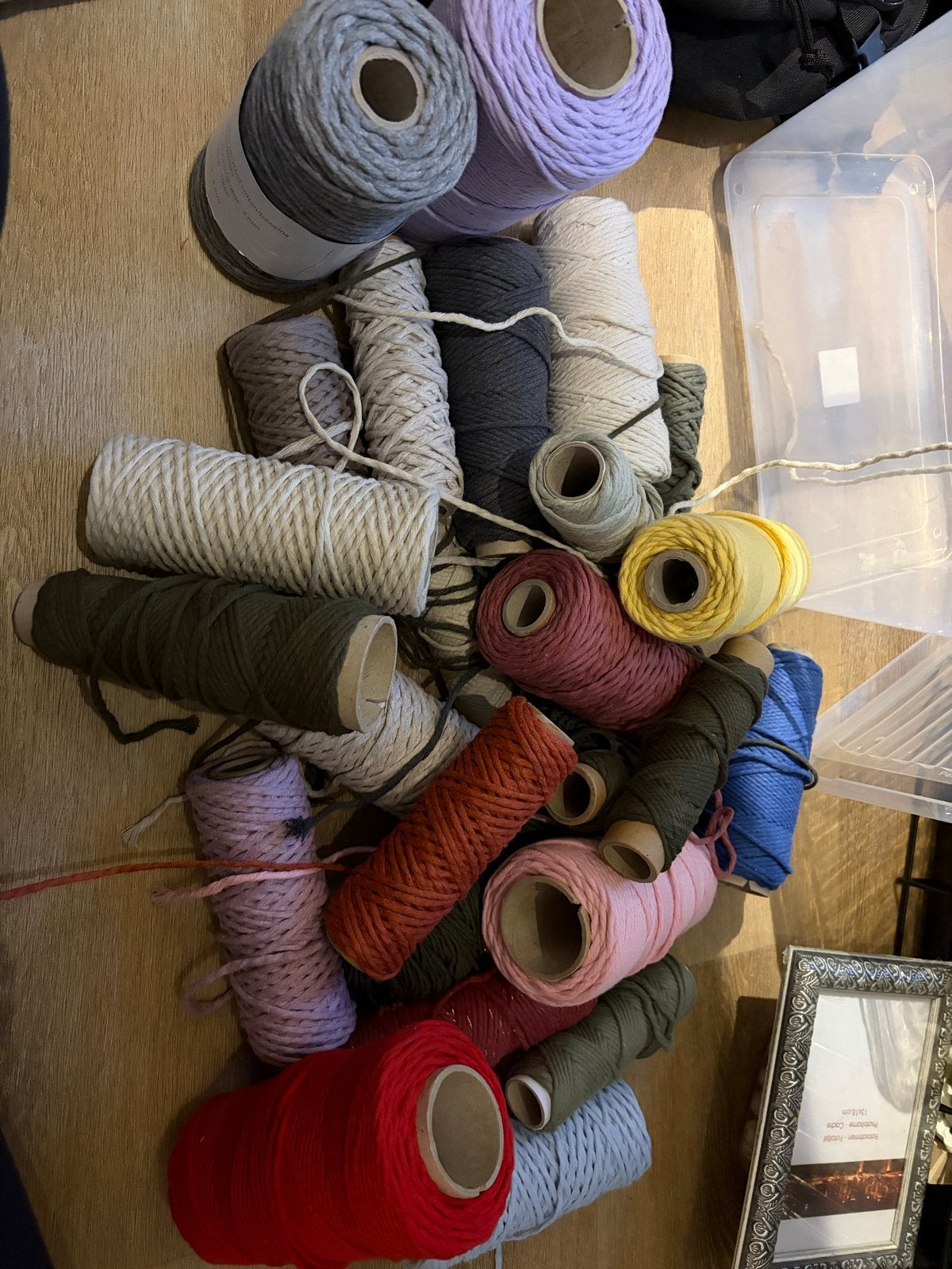 Foto 7 van Macrame garen diverse kleuren en rollen
