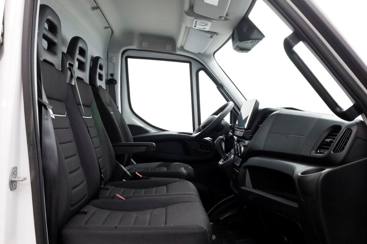 Iveco Daily 35S21 3.0 210pk L2H2 HiMatic Automaat LED/Airco/, Automaat, Achterwielaandrijving, Gebruikt, Euro 6