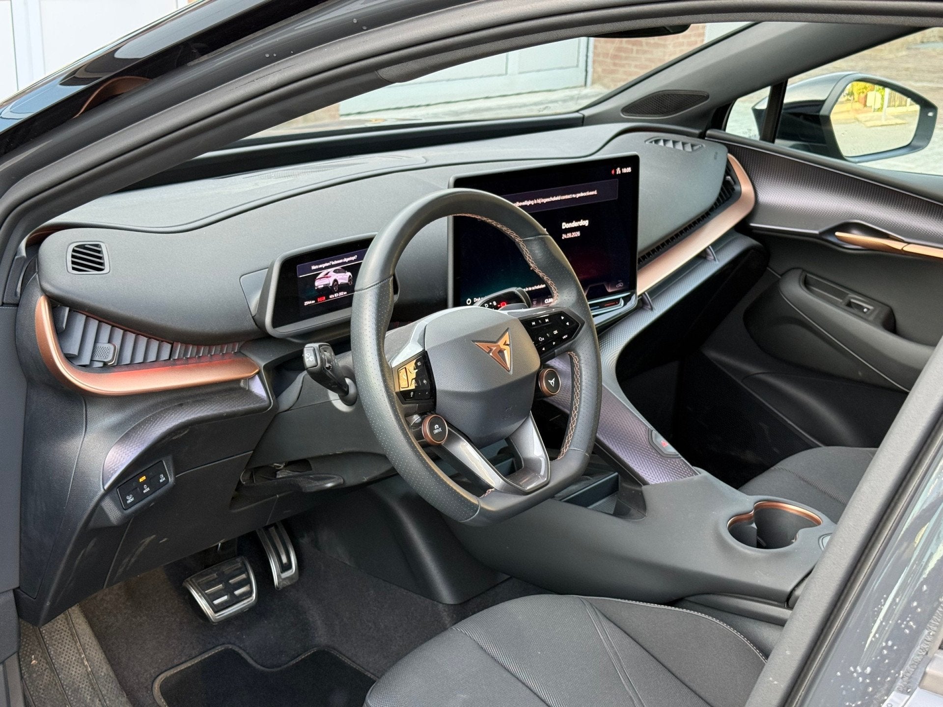 CUPRA Tavascan Adrenaline 82 kWh | warmtepomp | keyless | ca, Auto's, Automaat, Achterwielaandrijving, Gebruikt, Automatische klimaatregeling