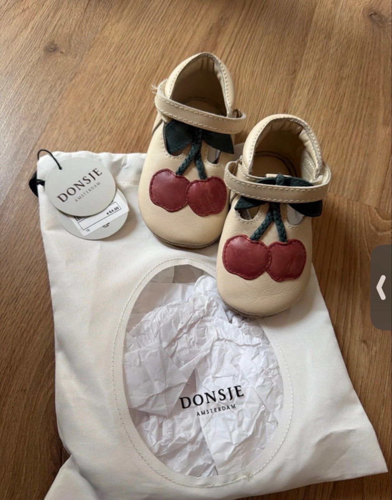 Donsje Amsterdam schoentjes met kersen, Ophalen of Verzenden, Zo goed als nieuw, Meisje, Schoentjes
