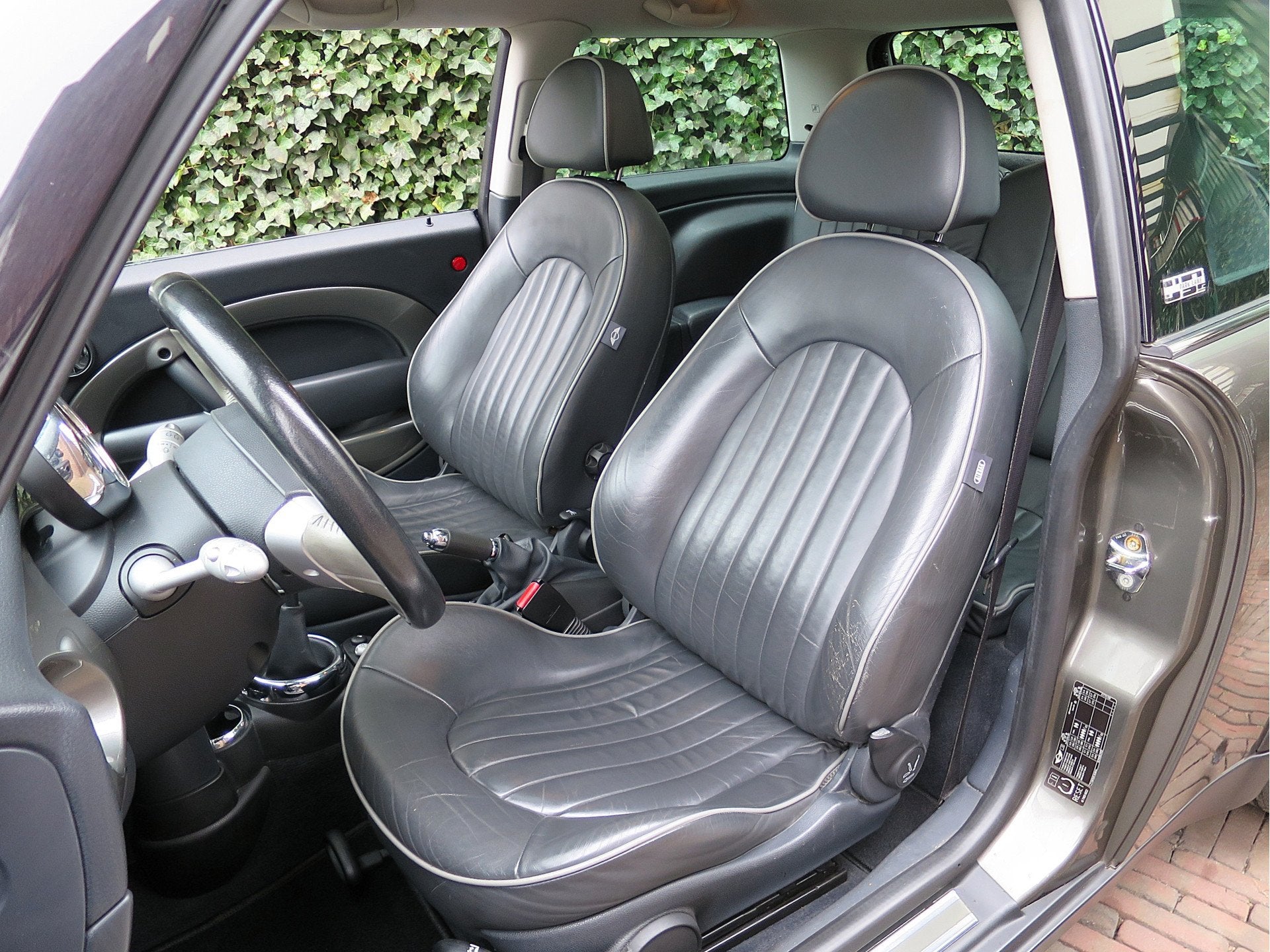 MINI Cooper 1.6 Park Lane R50 met Pano.dak, Leer, PDC, Clima, Auto's, 15 km/l, Gebruikt, Huisgarantie, 4 cilinders