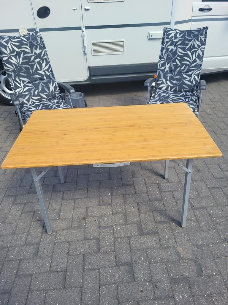 Campingtafel en 2 stoelen - Ideaal voor camper/caravan, Caravans en Kamperen, Kampeermeubelen, Ophalen, Gebruikt, Campingtafel