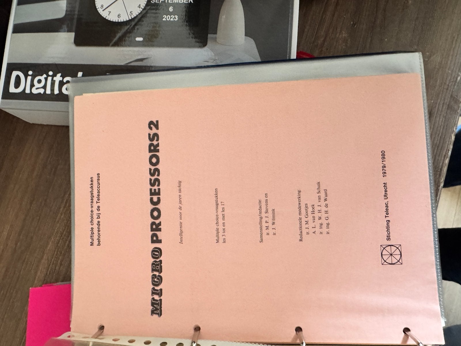 Microprocessors 2 Cursusboek Teleac 1979/1980, Boeken, Ophalen of Verzenden, Gelezen, Hardware