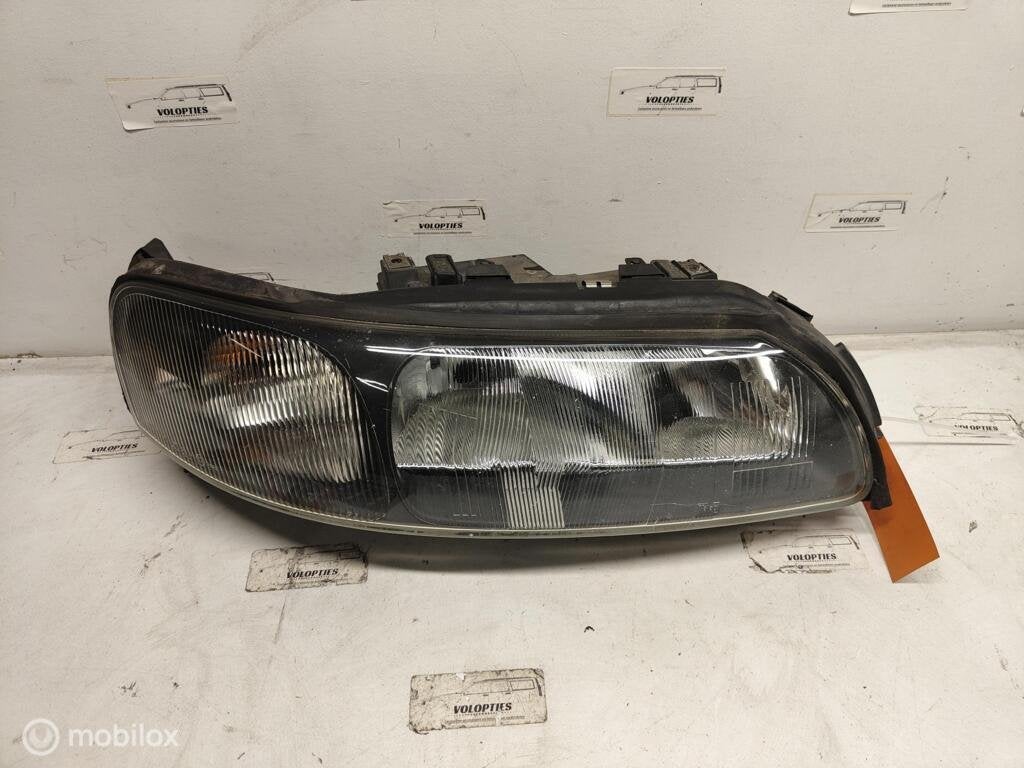 Koplamp rechts Volvo V70, XC70 ('00-'04), Gebruikt, Ophalen of Verzenden, Volvo, Volvo