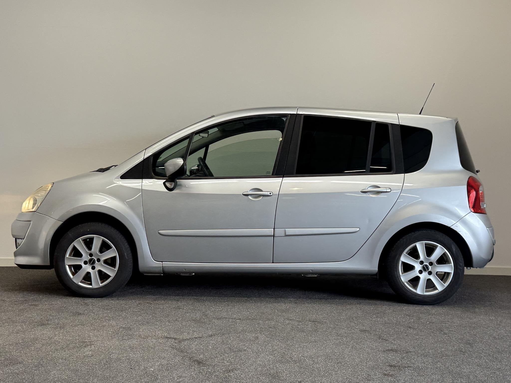 Renault Grand Modus 1.2 TCE Dynamique Trekhaak!, Auto's, Renault, Voorwielaandrijving, Euro 5, Gebruikt, 4 cilinders