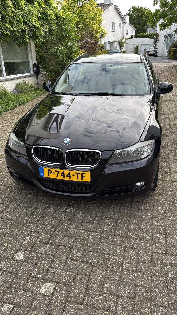 BMW 3-Serie 2.0 318 I Touring 2012 Zwart, Auto's, Achterwielaandrijving, Zwart, Handgeschakeld, Particulier