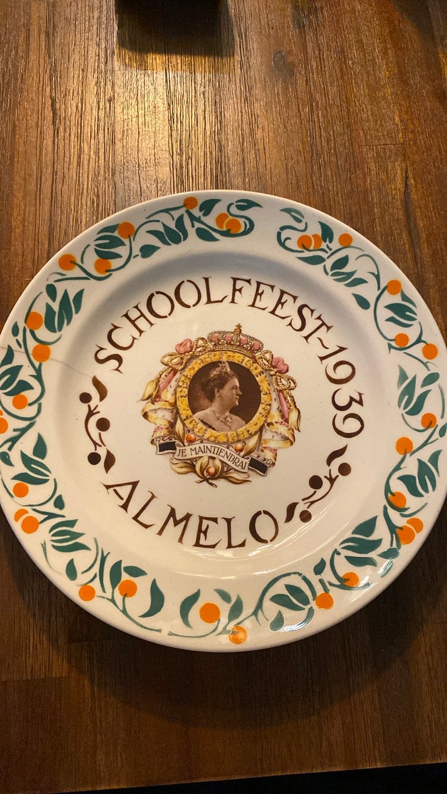 Wandbord Schoolfeest 1930 Almelo met Koningin Wilhelmina, Ophalen of Verzenden