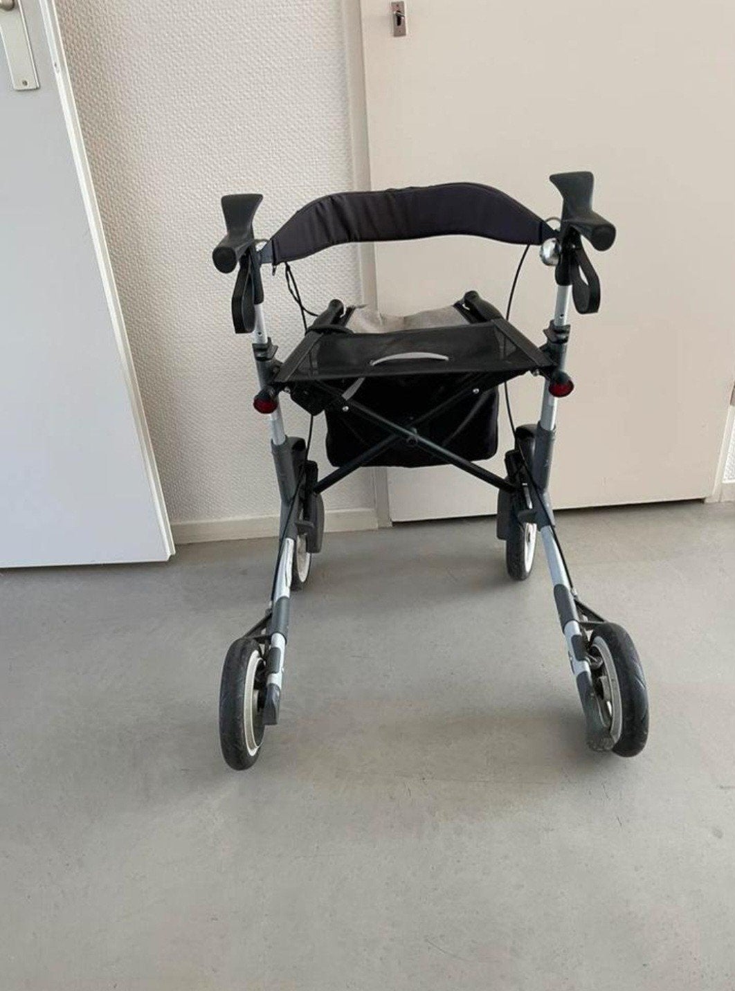 nieuwe model Topro troja 5G rollator., Ophalen of Verzenden, Lichtgewicht, Zo goed als nieuw