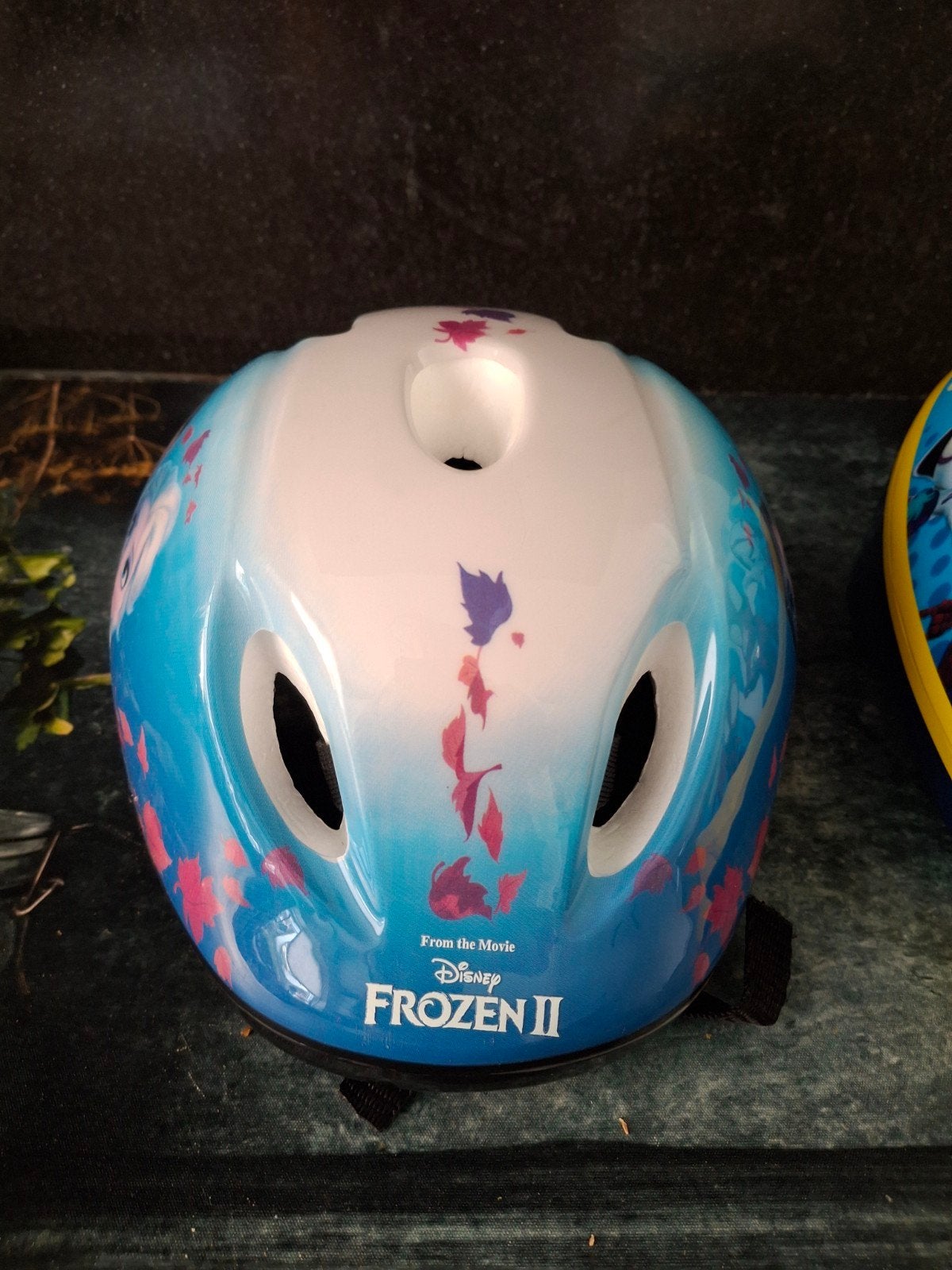Kinder fietshelm Frozen II, Fietsen en Brommers, Ophalen