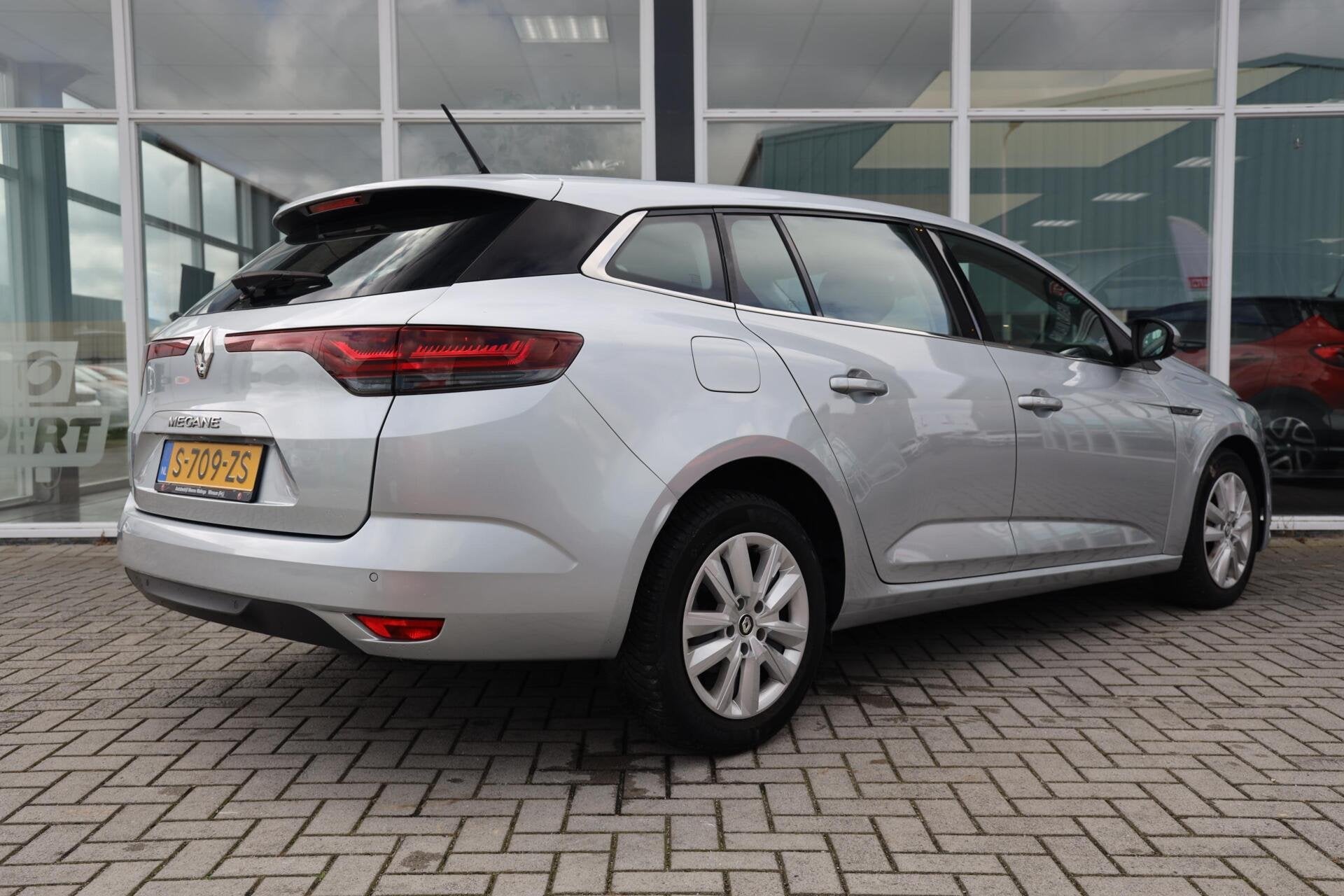 Renault Megane Estate 1.3 TCe 140 Equilibre|Navi|Cruise|PDC|, Auto's, Renault, Voorwielaandrijving, Gebruikt, Euro 6, 4 cilinders