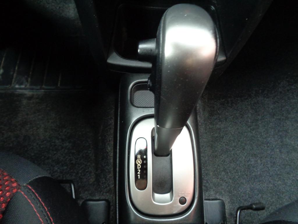Nissan Note 1.6 Acenta Automaat Airco LMV Hoge-Zit NL-Auto, Auto's, Nissan, 15 km/l, Gebruikt, 750 kg, 4 cilinders