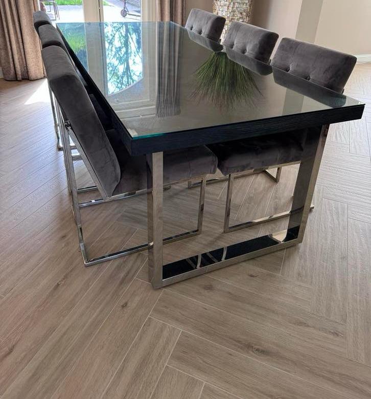 Moderne eettafel met glazen blad, eventueel complete set, Ophalen, 100 tot 150 cm, 200 cm of meer, Zo goed als nieuw
