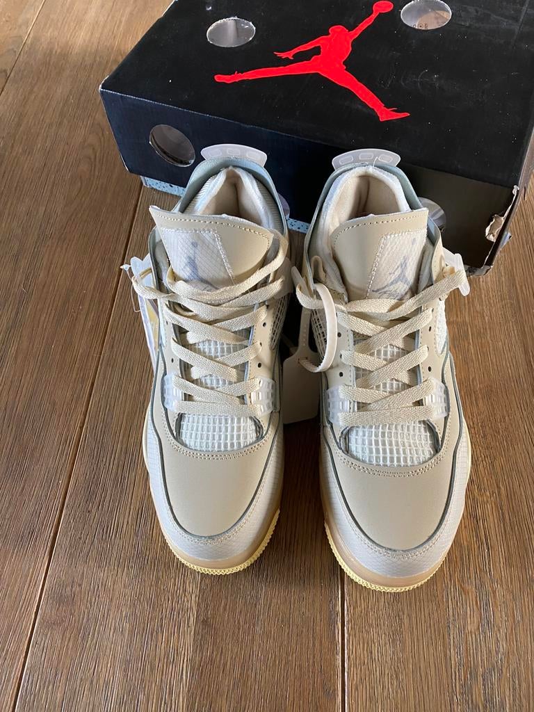 Nieuwe Nike Air Jordan 4 Retro 'Sail' - Maat 39, Ophalen of Verzenden, Zo goed als nieuw, Beige, Sneakers of Gympen