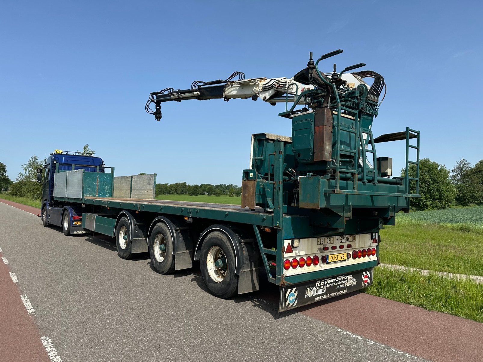 Kwb Steenoplegger stenentrailer + APK + Kennis kraan R 28, Auto's, Vrachtwagens, Bedrijf, Ophalen