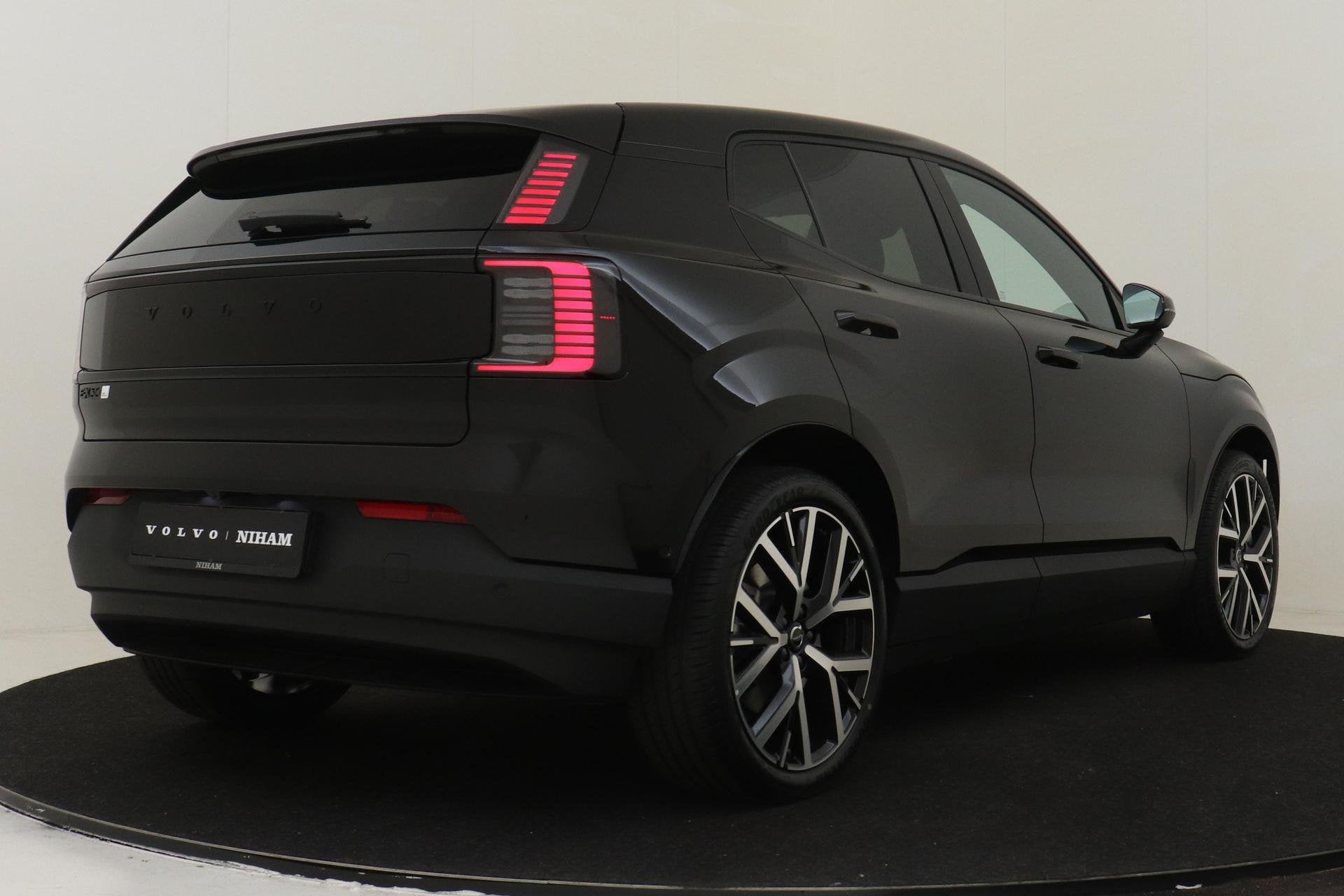 Volvo EX30 TWIN MOTOR PERF. ULTRA BLACK EDITION EUROPA 69 kW, Auto's, Volvo, Automaat, 12 maanden, Leder en Stof, Origineel Nederlands