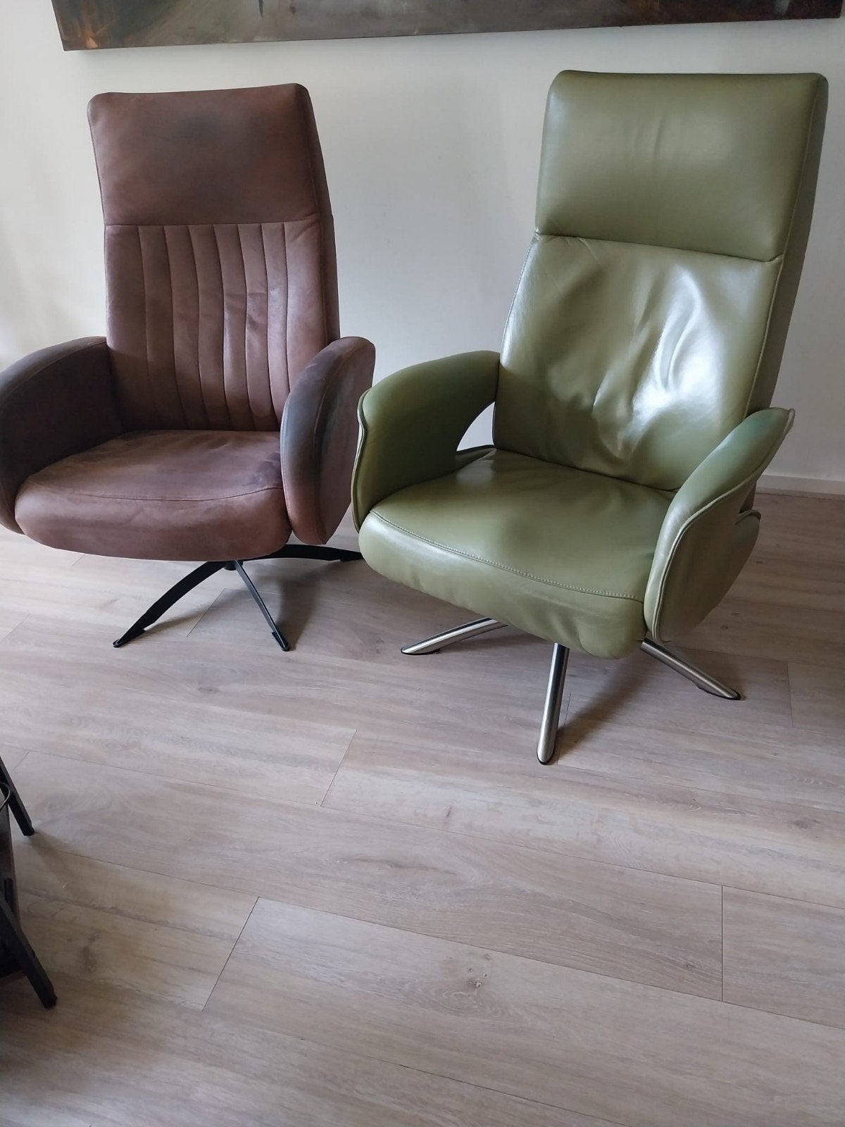 2 gebruikte fauteuils - bruin en groen - ophalen in Doorn, Ophalen, Overige materialen, Gebruikt, Twee