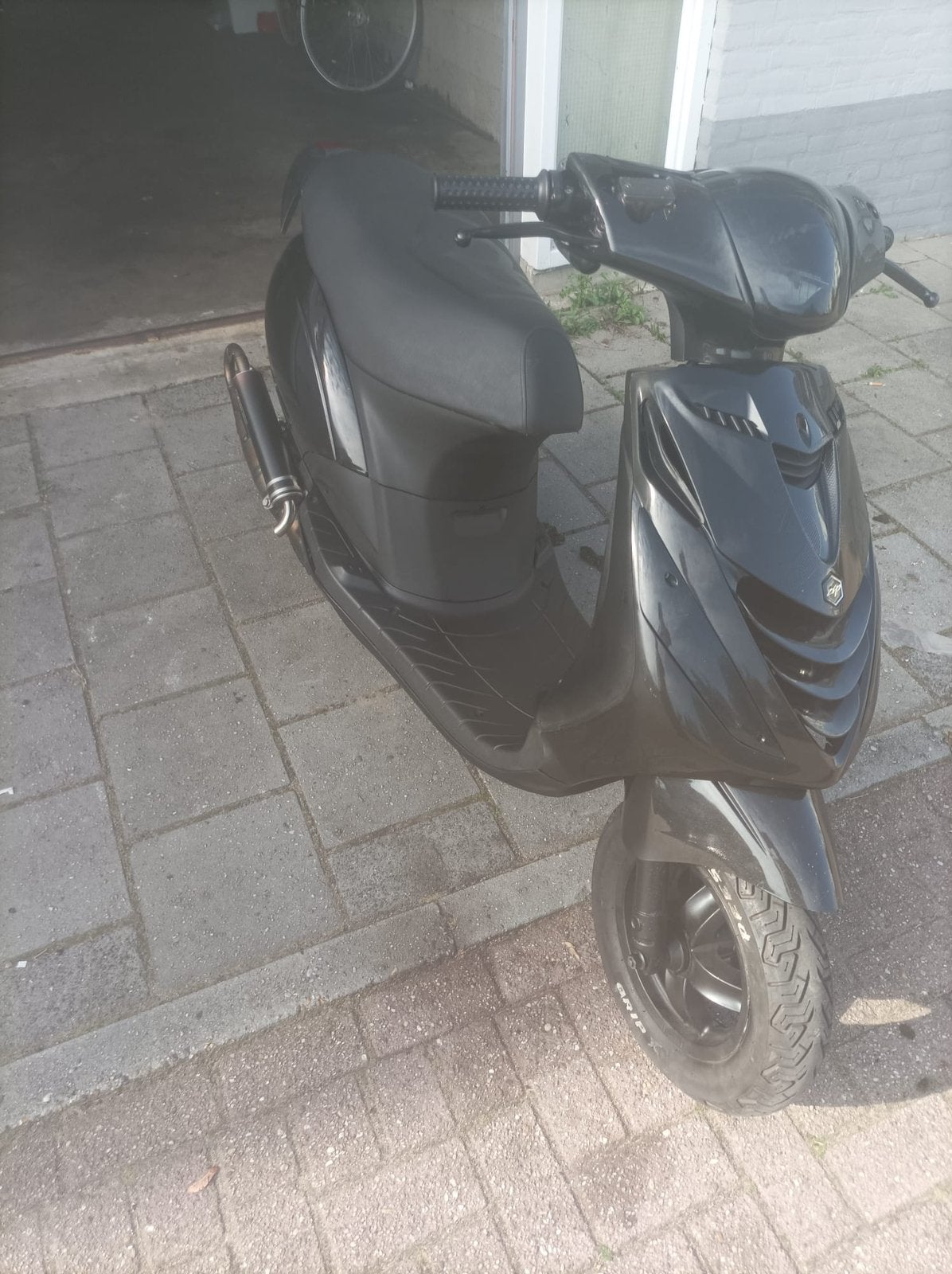 Zip 70 cc snor geen wok, Fietsen en Brommers, Ophalen, Zo goed als nieuw, Tweetakt, Overige modellen