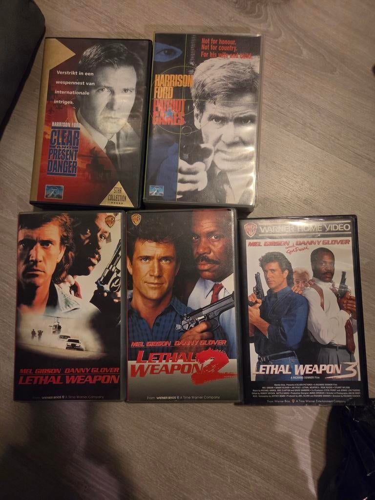 Gratis VHS videobanden en diverse CD's, Ophalen