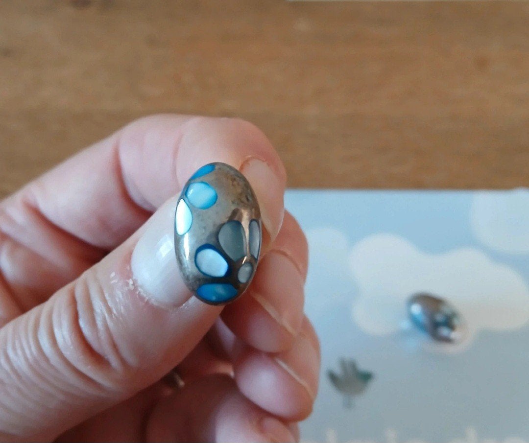 Oorbellen met blauw en wit emaille, Overige materialen, Gebruikt, Blauw, Ophalen of Verzenden