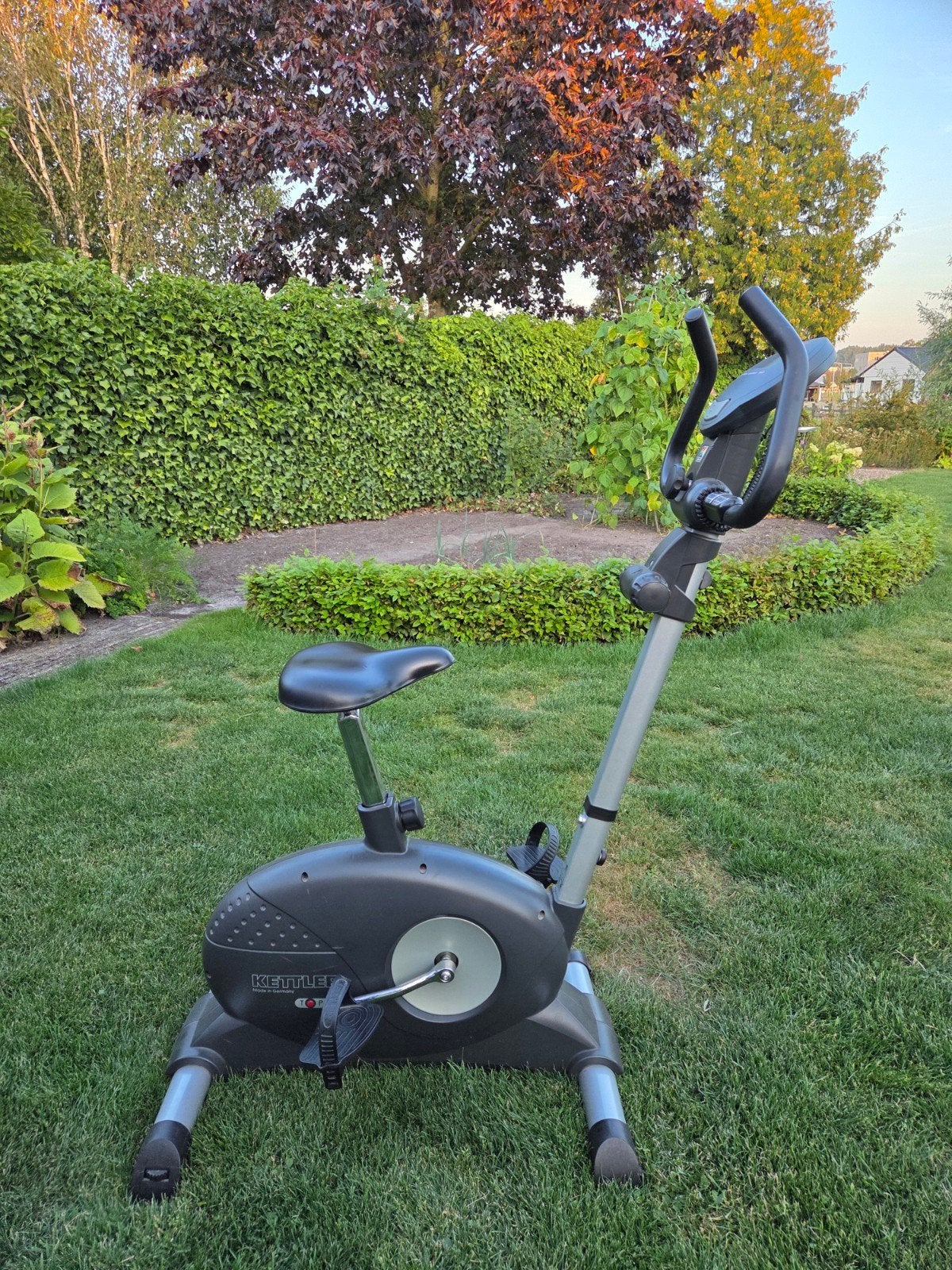 Hometrainer Kettler nette staat weinig gebruikt, Sport en Fitness, Ophalen, Kunststof, Zo goed als nieuw, Benen