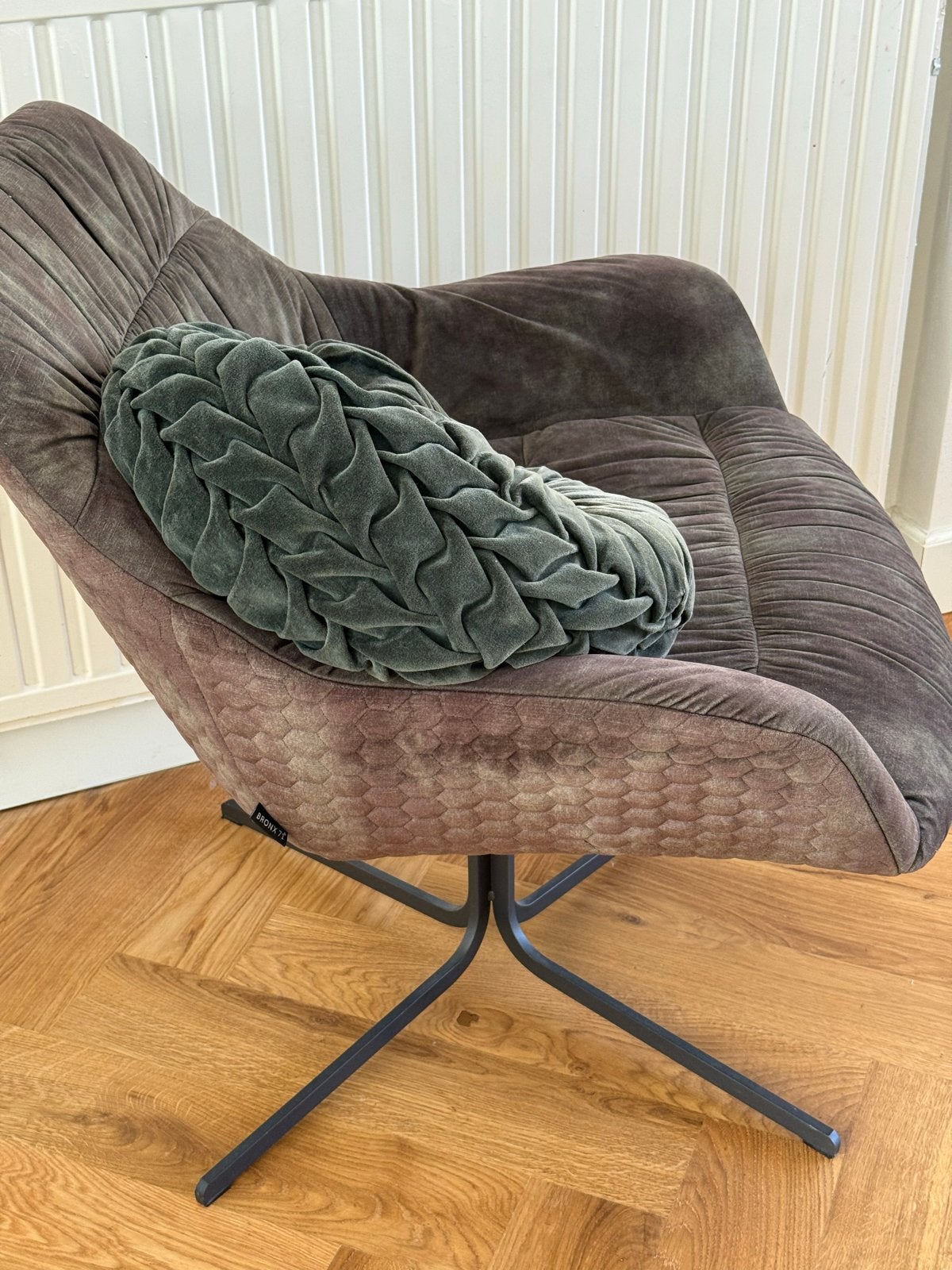 Gratis: Bronx 71 fauteuil op draaivoet met los kussen, Huis en Inrichting, Stoelen, Ophalen, Gebruikt, Bruin, Eén