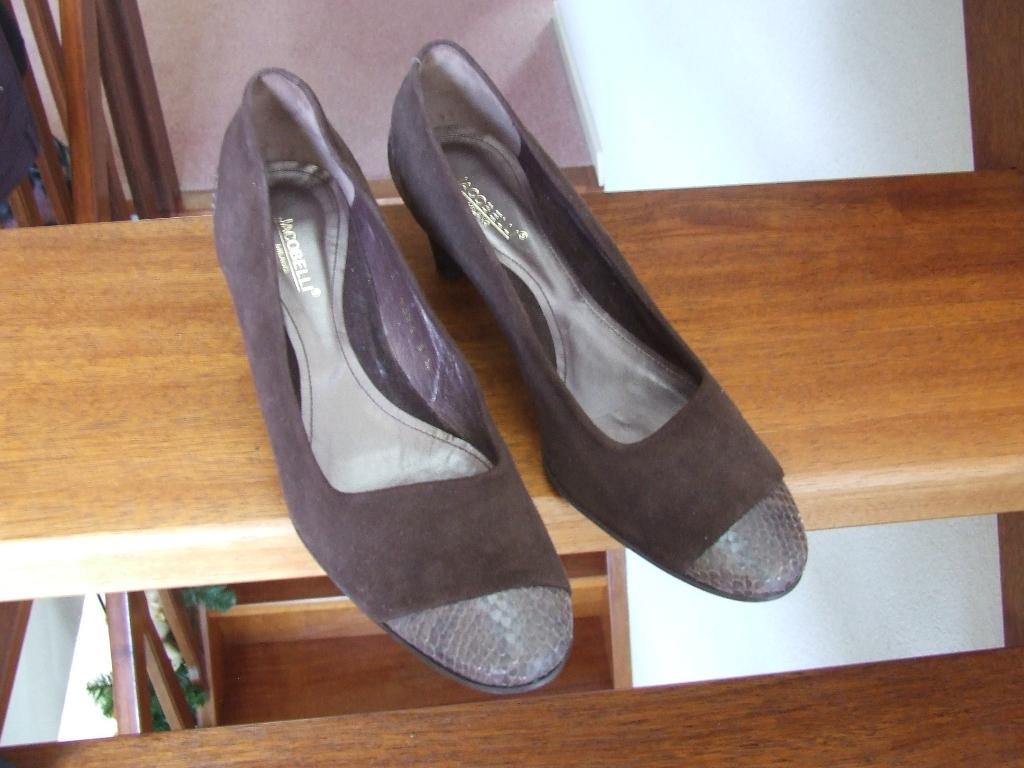 Jacobelli nagenoeg nieuwe bruin leer/suede pumps 39 1/2, Kleding | Dames, Schoenen, Jacobelli, Pumps, Bruin, Ophalen of Verzenden