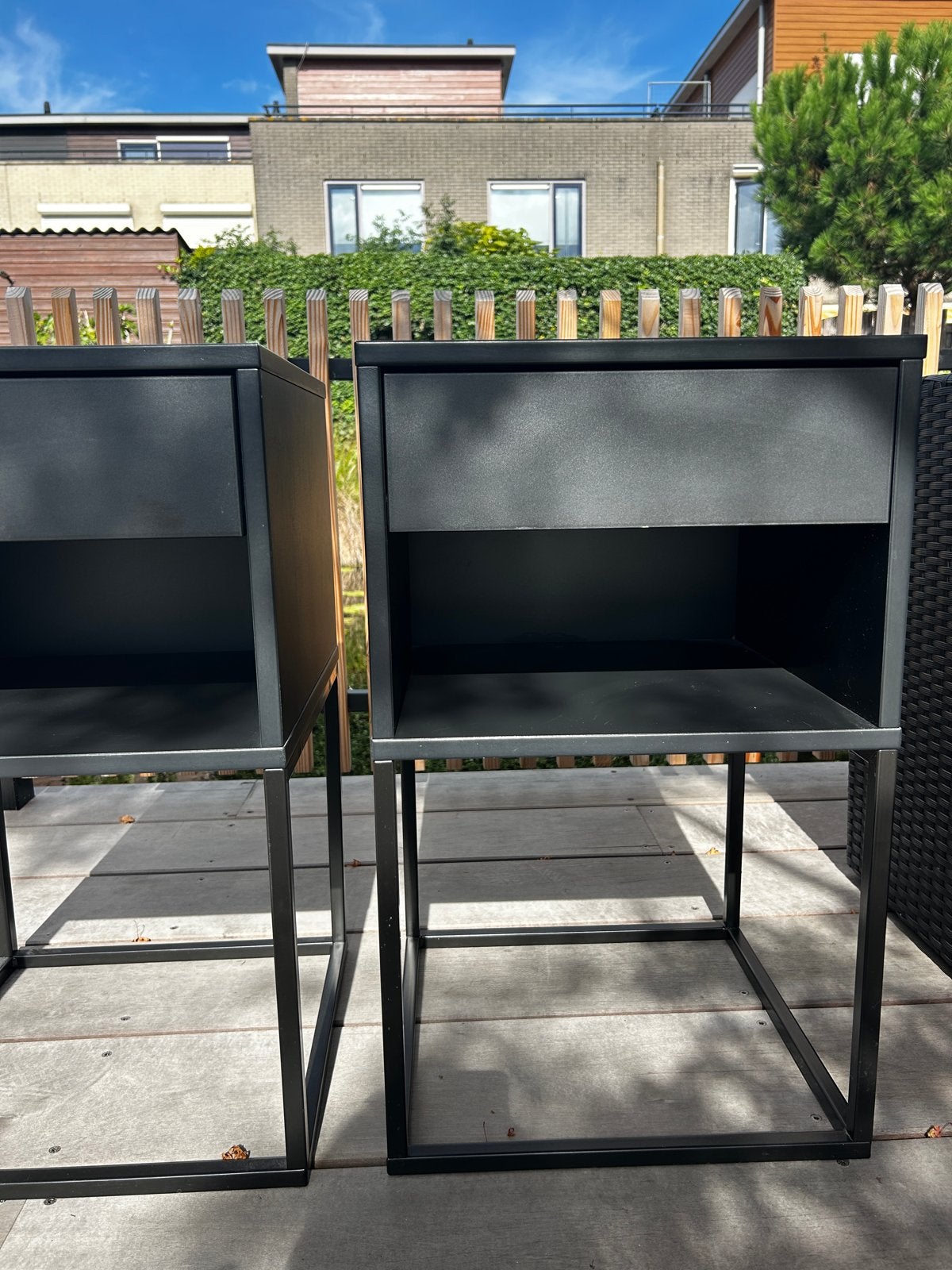 Ikea VIKHAMMER Zwart nachtkastje, Ophalen, Minder dan 45 cm, Metaal of Aluminium, 55 tot 70 cm