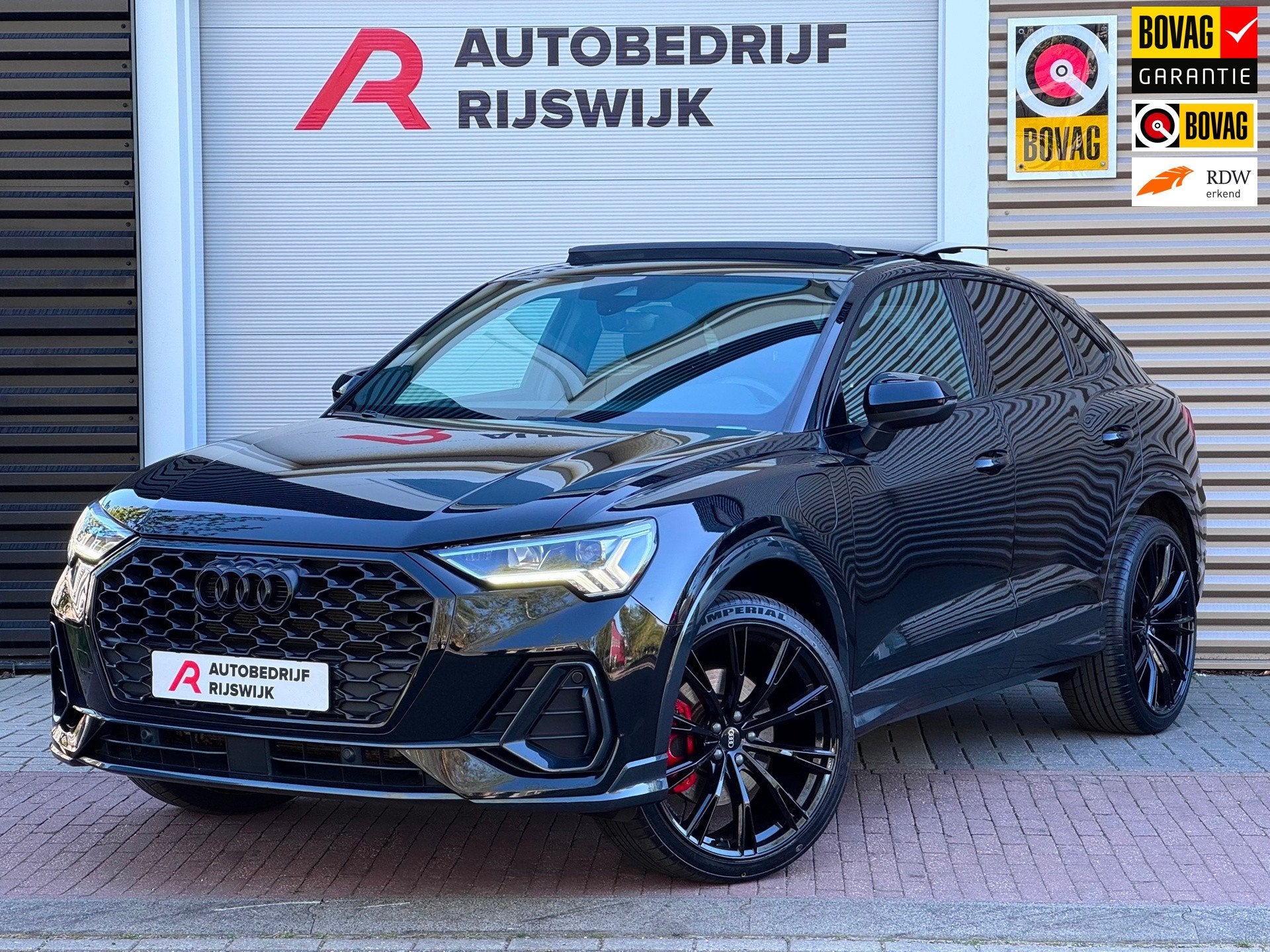 Audi Q3 Sportback 45 TFSI e S Edition Pano/Matrix/Blindspot, Auto's, Audi, 12 maanden, Gebruikt, Euro 6, Leder en Stof