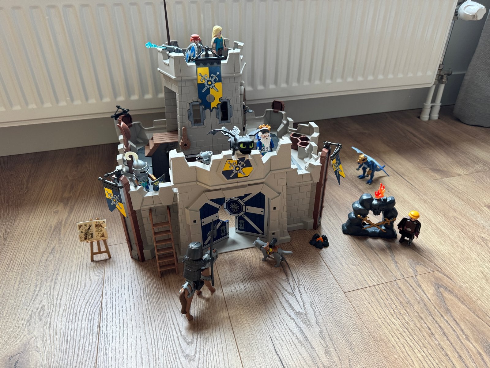 Playmobil Kasteel met Katapult en Figuren Novelmore, Kinderen en Baby's, Speelgoed | Playmobil, Ophalen, Gebruikt, Complete set