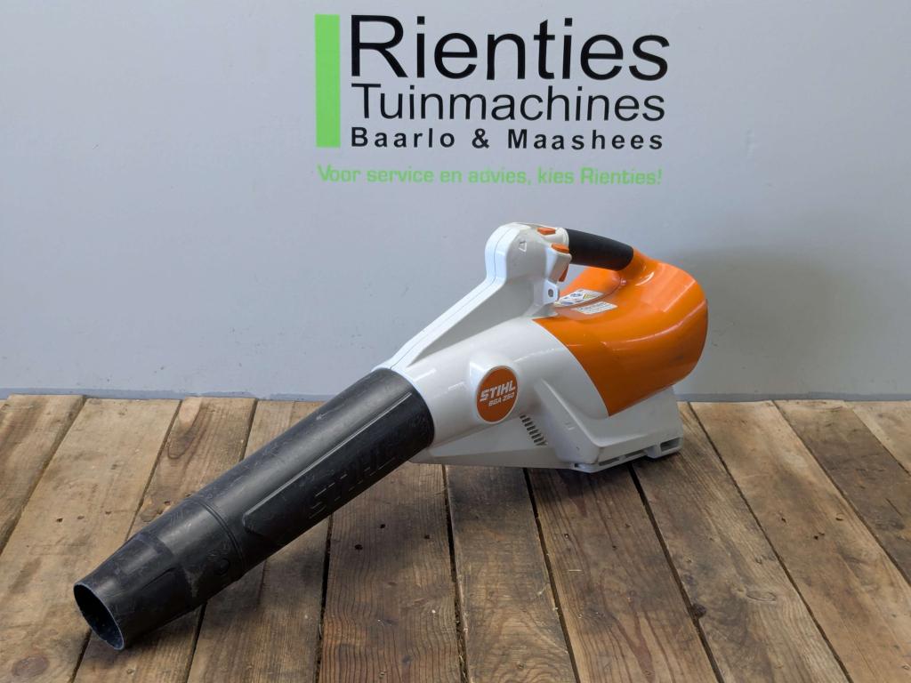 STIHL BGA 250 Professionele Accu Bladblazer, Tuin en Terras, Bladblazers, Info@stihl.nl, Gebruikt, STIHL, Ophalen of Verzenden