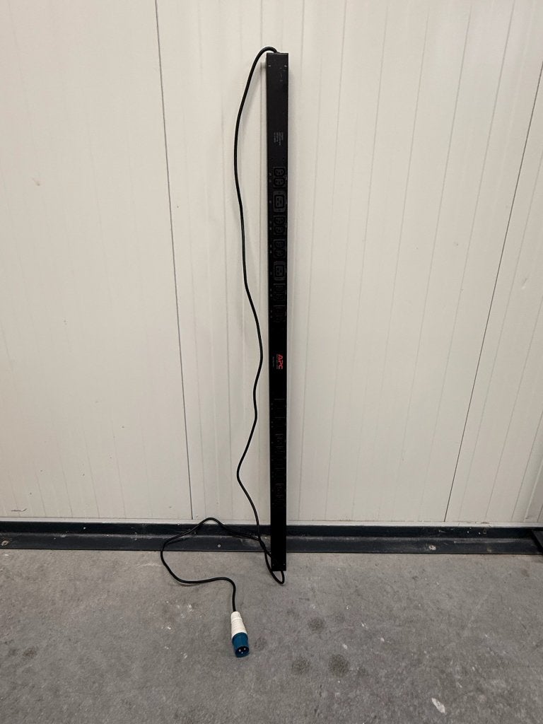 APC AP7554 Basic Rack PDU, Ophalen of Verzenden, Gebruikt
