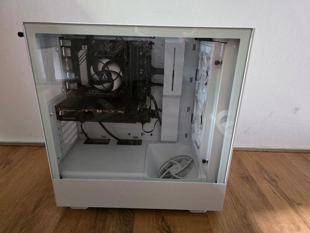 Witte Gaming PC – i5 10400 + RX 7600, Computers en Software, Desktop Pc's, Zo goed als nieuw, 3 tot 4 Ghz, SSD, 16 GB, Met videokaart