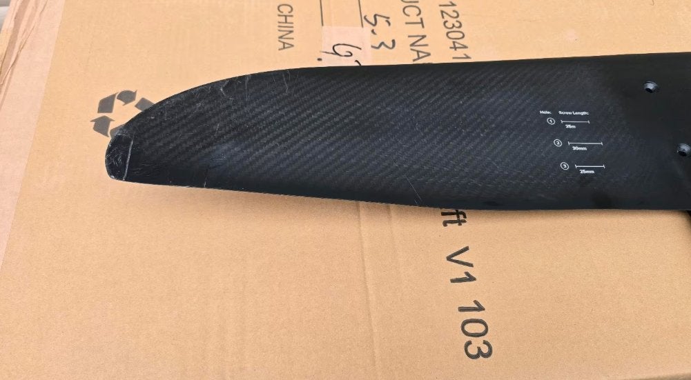 Voorvleugel voor de Slingshot Phantasm G 900-foil — carbon, Watersport en Boten, Wingsurfen, Ophalen of Verzenden, Zo goed als nieuw