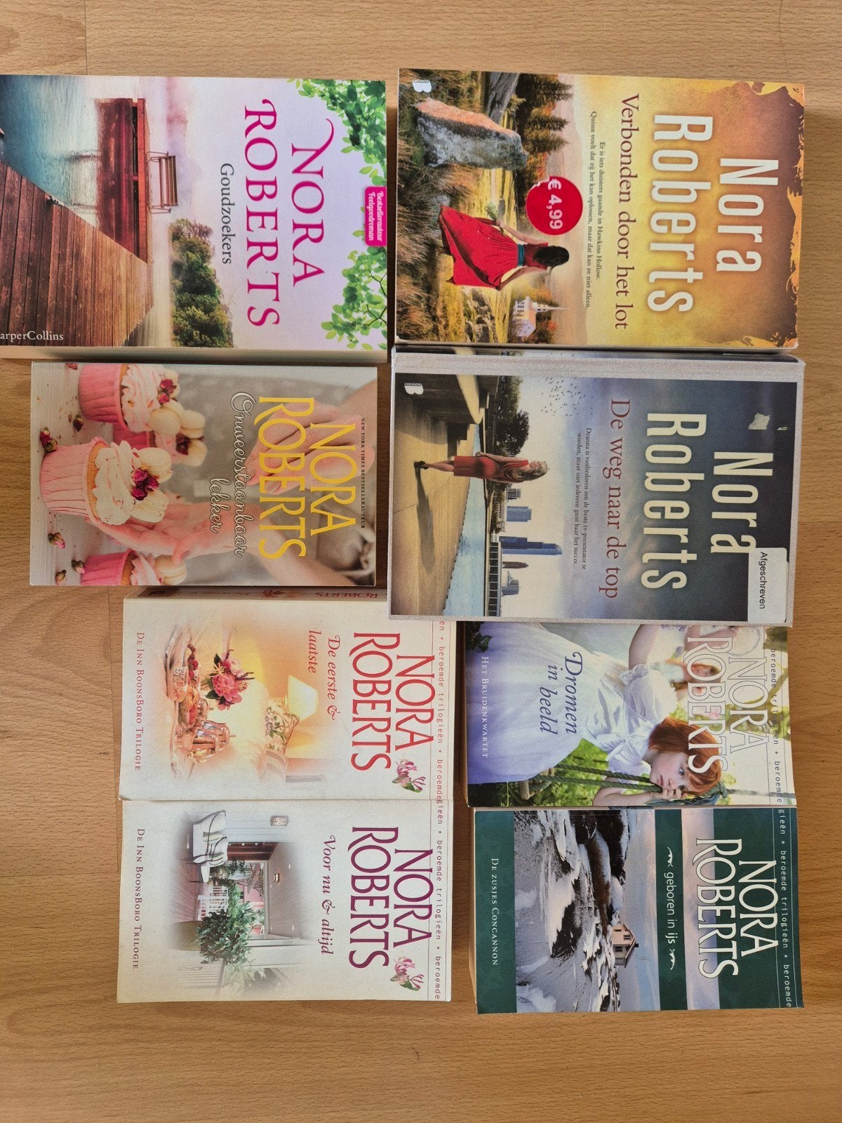 Grote collectie Nora Roberts boeken , 34 stuks- Diverse tite, Ophalen of Verzenden, Gelezen, Nora Roberts, Nederland
