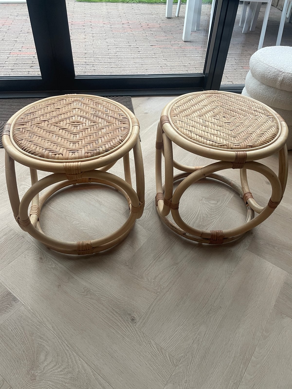 2x Rotan Nachtkastjes / Bijzettafeltjes - Zo goed als nieuw, Huis en Inrichting, Ophalen, Zo goed als nieuw, Overige materialen