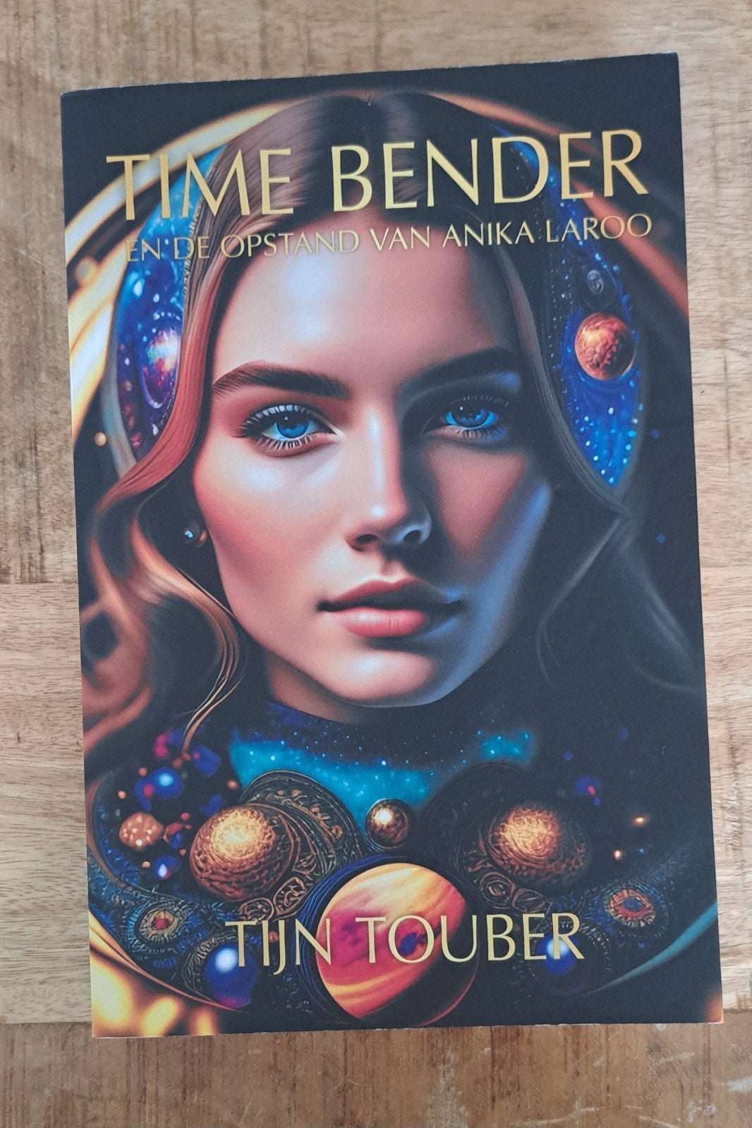 Time Bender – Tijn Touber – goede staat, Ophalen of Verzenden, Gelezen, Spiritualiteit algemeen, Achtergrond en Informatie