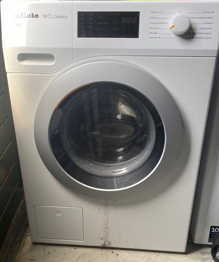 Miele W1 Classic Wasmachine, Witgoed en Apparatuur, Wasmachines, Ophalen, Zo goed als nieuw, Voorlader, Kort programma