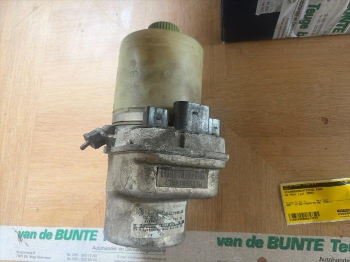 Stuurbekrachtiging Pomp van een Volkswagen Polo, Gebruikt, -, Volkswagen, -