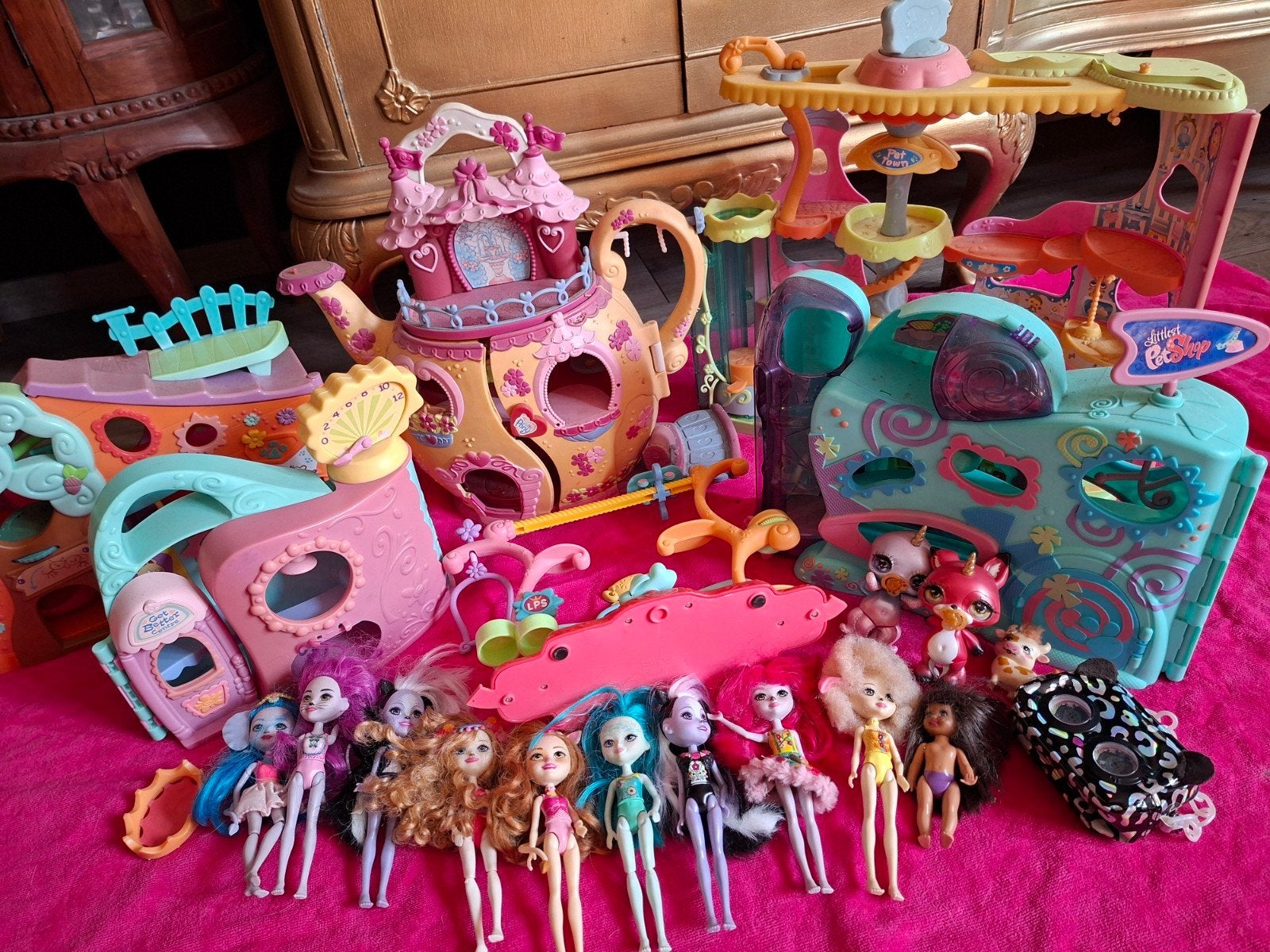 my littles pet shop , my little pony , enchantimals alles 25, Ophalen, Poppenhuis