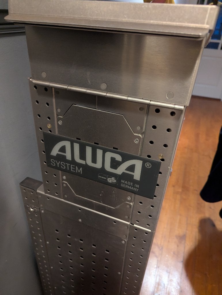 Aluca bedrijfswageninrichting, Ophalen, Zo goed als nieuw