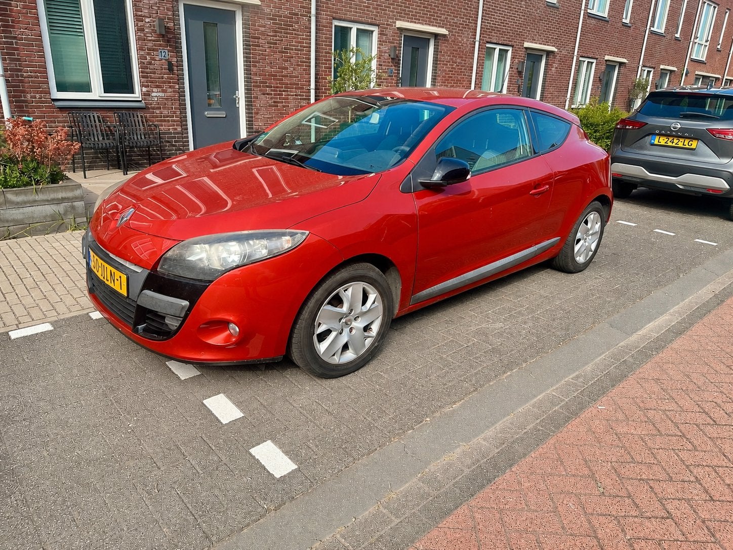 Renault Mégane 1.6 16V 81KW Coupe 2010, Auto's, Voorwielaandrijving, Particulier, 1598 cc, 1300 kg